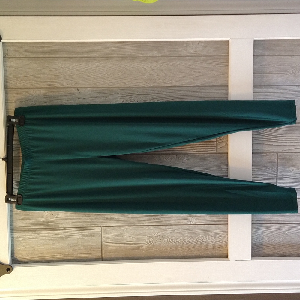 New Kelly Green leggings, Size XL Zenana brand.